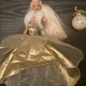 Authentic vintage, rare Millennium Holiday 2000 Barbie with 2000 ornament